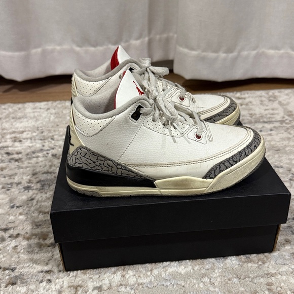 Jordan 3 Retro - Picture 2 of 10